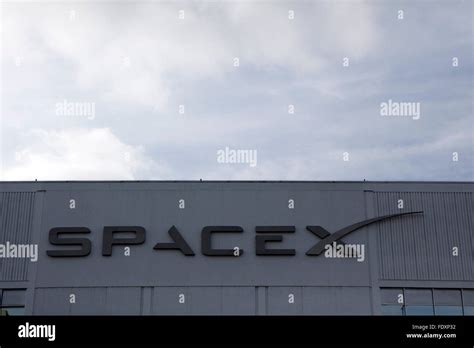 Spacex headquarters hi-res stock photography and images - Alamy