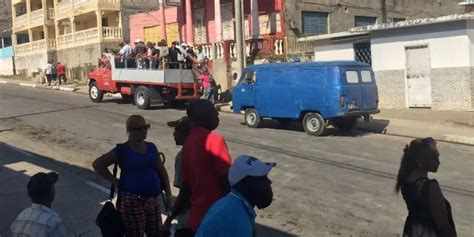 Utilizan Carro De Cultura Para Trasladar Cad Veres En Santiago De Cuba