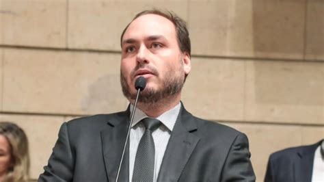 Carlos Bolsonaro Alvo De Opera O Da Pf Que Investiga Espionagem