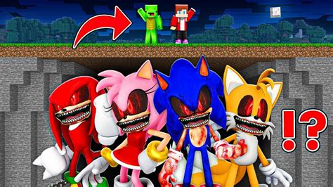 JJ And Mikey Found SONIC TAPES Under Village TAILS AMY ROSE At Night