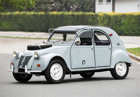 Curiosidad A Subasta Citroën 2cv Sahara 4x4 Bimotor Modelo 1966