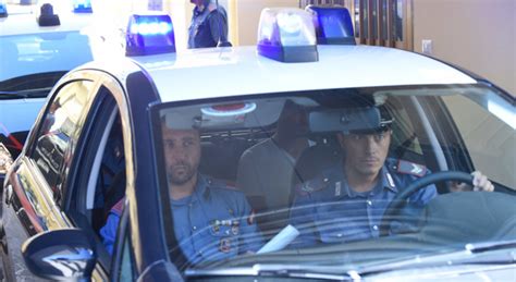 Madri Denunciano Spaccio Davanti Alla Scuola Di Latina Scalo Tre Ragazzi Arrestati