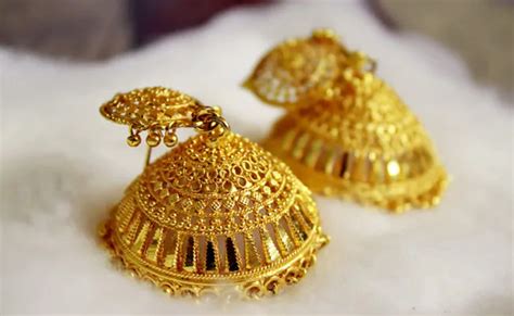 Gold Prices Hit 2 Week High Rises To Rs 78 978 Per 10 Gram Ahead Of US