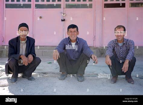 Iranian Men Hi Res Stock Photography And Images Alamy