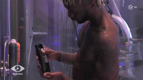 HOT MEN TAKING A GREAT SHOWER ThisVid
