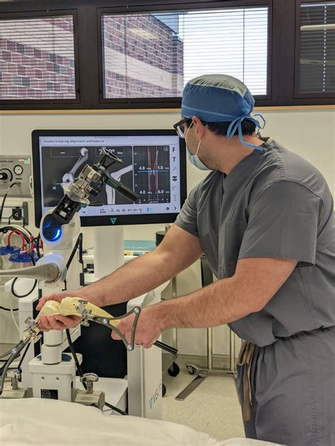 Fox Valley Orthopedics in Geneva now offering robotic-assisted knee