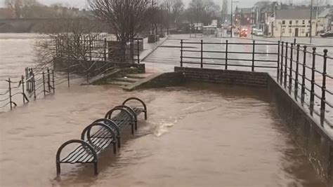 Flood disrupts transportation in scotland - IHA News