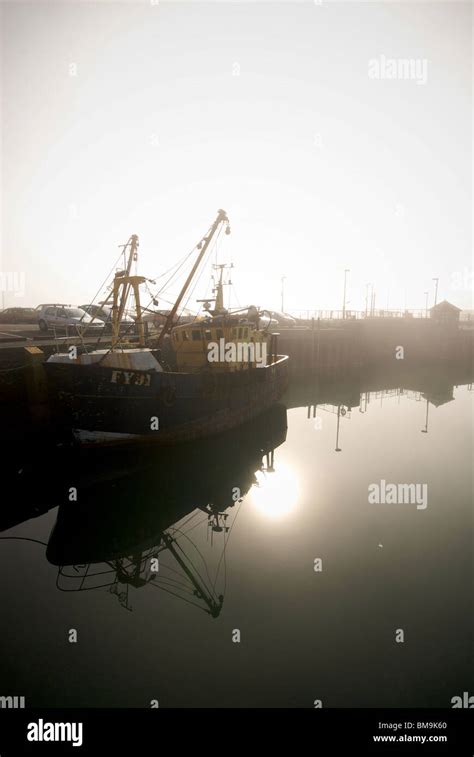 Padstow Cornwall Uk Harbor Harbour Quay Fishing Boat Stock Photo Alamy