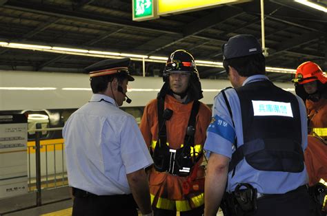 山陽新幹線 新神戸駅でテロ対応訓練を実施しました：jr西日本