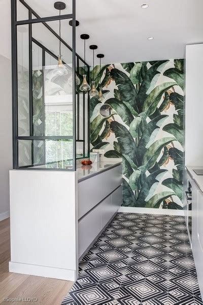 Обои для белой кухни: 30 примеров дизайна в фото, с чем сочетать и как ...