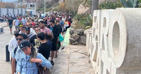 Abarrotan El Faro De Mazatl N Cientos Hacen Fila Para Subir Los