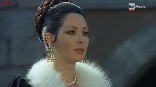 Nude Scenes Edwige Fenech Has Her Plot Painted In Der Mann Mit Dem