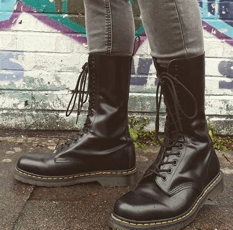 Pin By Kamilpjw On Dr Martens Dr Martens Boots Punk Shoes Doc