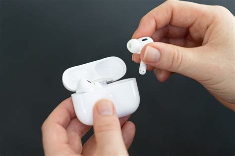 AirPods Pro How To Remove And Replace Ear Tips 59 OFF