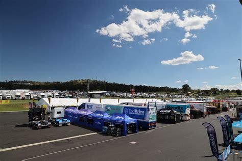 GALLERY: Behind the scenes at Bathurst 500