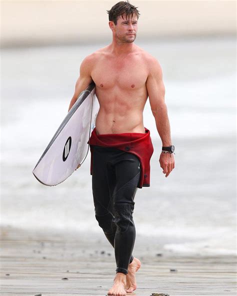 Chris Hemsworths Shirtless Surfing Pics Are Going Viral For The Right