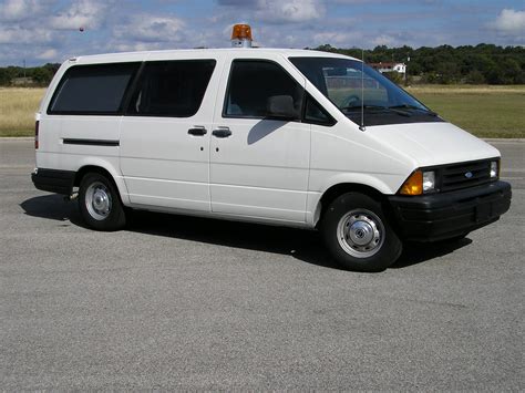 Ford Aerostar - Information and photos - MOMENTcar