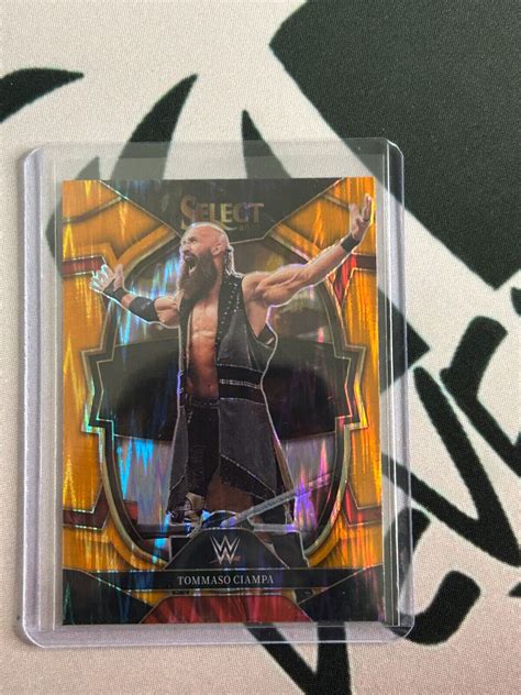 2023 Panini Select WWE Tommaso Ciampa Concourse Orange Flash Prizm 80