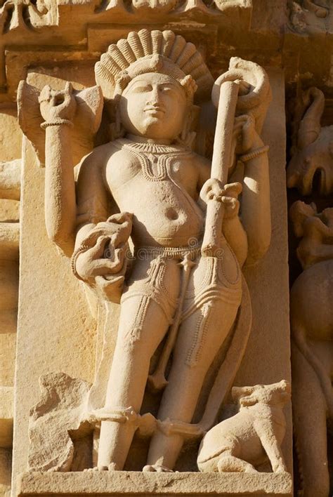 Escultura Erótica En El Templo De Vishvanatha En Los Templos