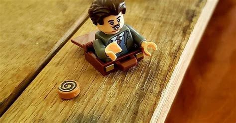 Jacob Kowalski Stuck in Newt's Suitcase : lego