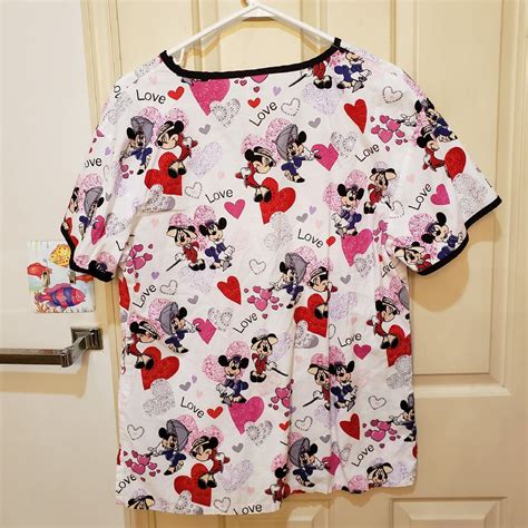 Mickey And Minnie Mouse Love Scrub Top Hearts Womans Gem