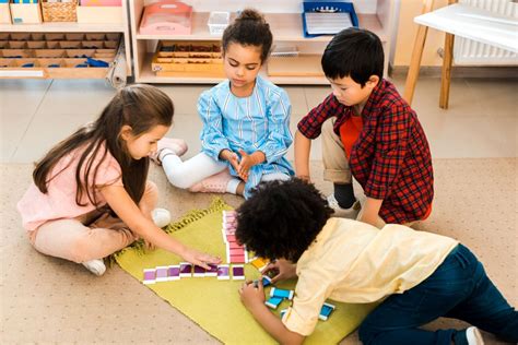 Los 4 Planos Del Desarrollo De Montessori Imi