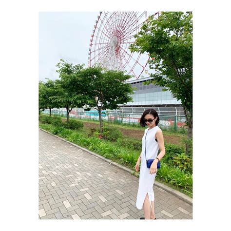 篠原菜月さんのインスタグラム写真 篠原菜月instagram「この日はたくさん歩きました👟🌿﻿ Guのiラインワンピースが気に入って