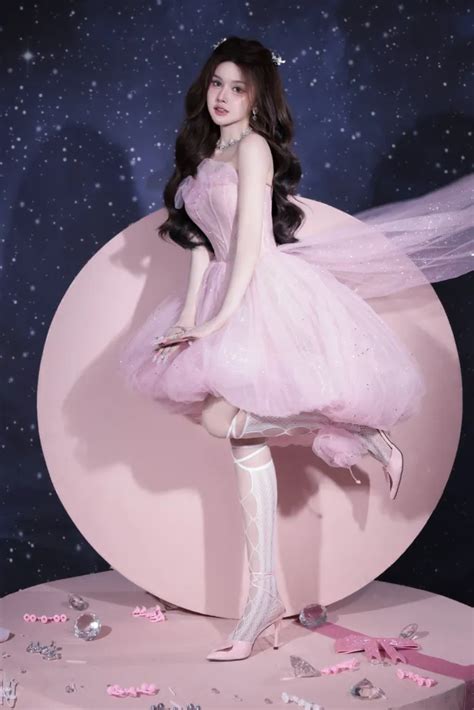 Tường Nhi Hot girl vượt khó thành idol TikTok nổi tiếng