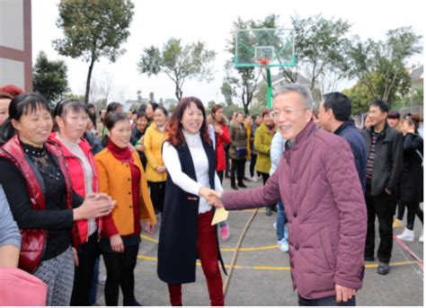 在魅力宝晶，做自信女人 四川宝晶玻璃有限责任公司