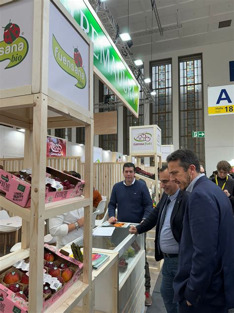 La Junta Apuesta Por Potenciar Las Exportaciones Del Sector Frut Cola