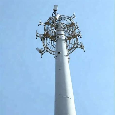 China Bottom Price Lamp Post Light Telecom Steel Pole Monopole Mobile