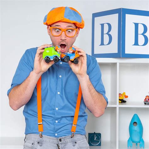 Blippi Veh Culos En Miniatura Incluye El Auto De Blippi Y El Cami N