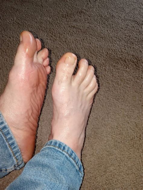 Would You Fuck My Feet Or Suck On My Toes 9 Nude Pics XHamster