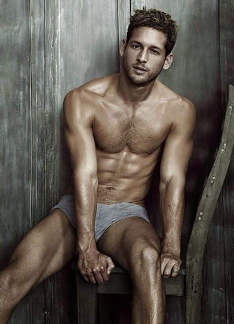 Max Emerson Naked For The Beautiful Men