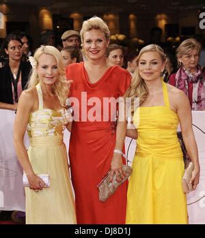 Sonja Kiefer Magdalena Brzeska Regina Halmich At The Diva Award