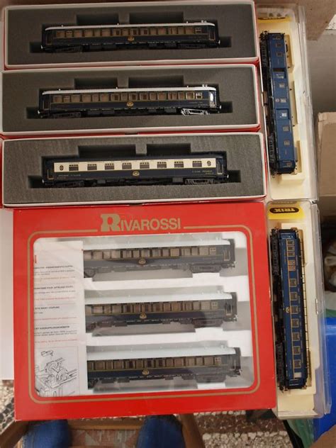 Rivarossi Orient Express Set Plus 3 CIWL Rivarossi Wagons Plus 2 Trix