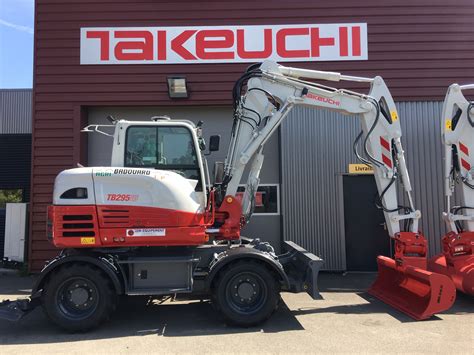 Midi Pelle Sur Pneus Takeuchi TB 295W LEM EQUIPEMENT