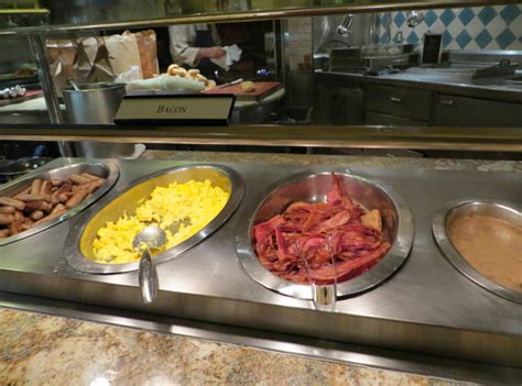 The Buffet at the Bellagio Review: Breakfast and Brunch Buffet