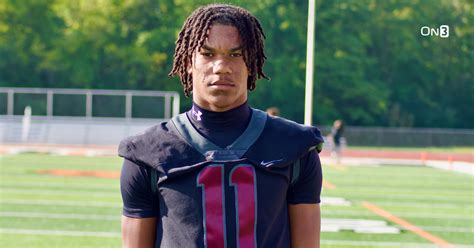 Michigan Recruiting Top In State Db Target Elijah Dotson Talks U M