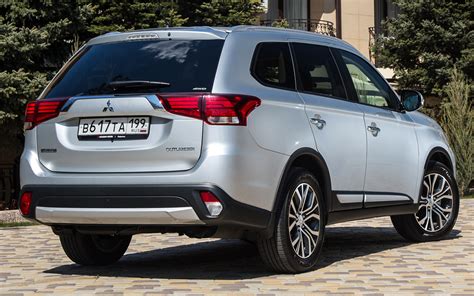 Mitsubishi Outlander 3 (2015-2021) цена и характеристики, фотографии и ...