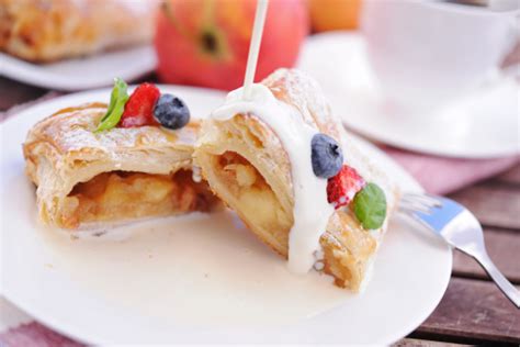 Apple Strudel With Vanilla Sauce Stock Photo - Download Image Now - iStock