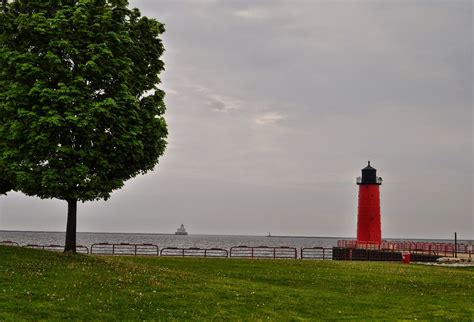 WC-LIGHTHOUSES: MILWAUKEE PIERHEAD LIGHTHOUSE-MILWAUKEE, WISCONSIN