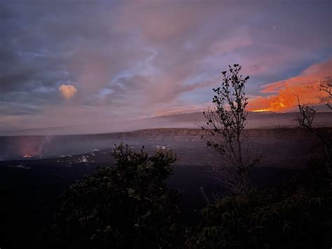 Hawai'i Volcanoes' Dueling Volcanoes Put On A Glowing Show