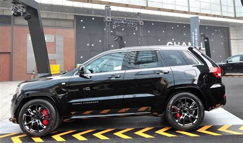 Chrysler Launches Jeep Grand Cherokee SRT8 Black Edition in China - autoevolution