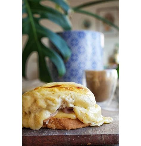 Buen día Arrancamos el lunes con una mini bombita rellena de queso Mar