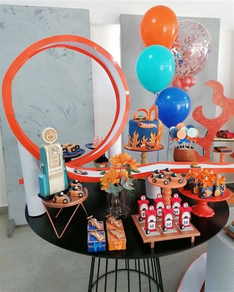 Festa Hot Wheels 70 decorações incríveis para uma festa radical Hot wheels birthday Hot