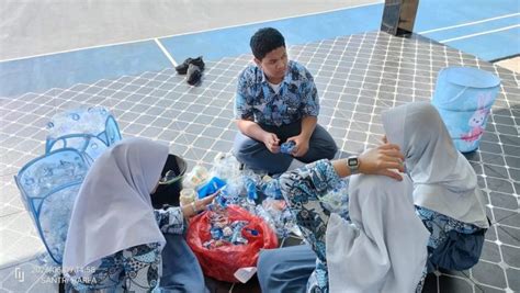 BANK SAMPAH BUMI SMANDA SMA NEGERI 2 KOTA SERANG AJAK PESERTA DIDIK