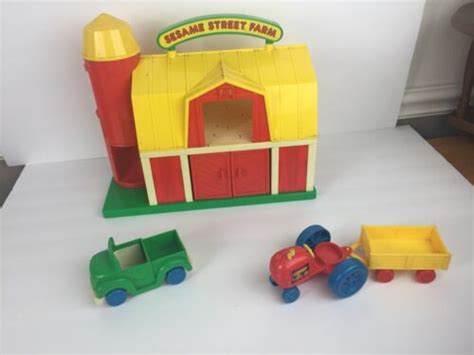 Vintage Illco Sesame Street Farm Set Tractor Pvc Figures Animals Barn