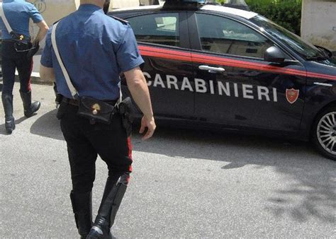 Napoli Accoltella 15enne In Un Bar Arrestato 16enne A Volla