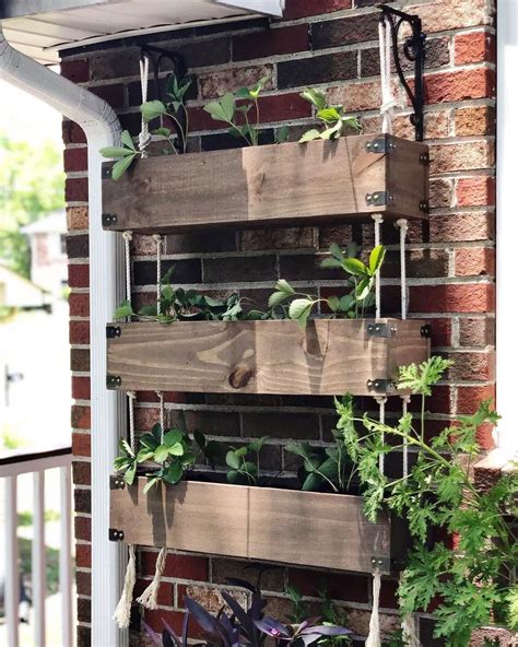 28 Beautiful Unique DIY Planter Box Ideas